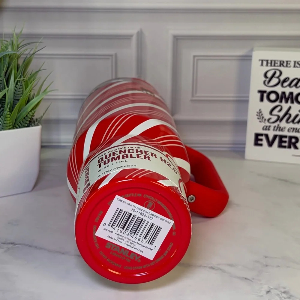 Stanley Candy Cane Twist 40oz Tumbler BNWT